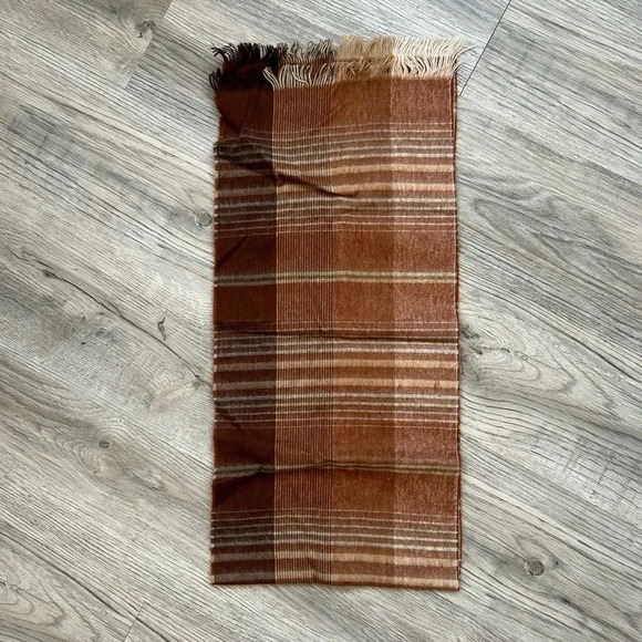 Halston Accessory Scarf - Picture 1 of 6